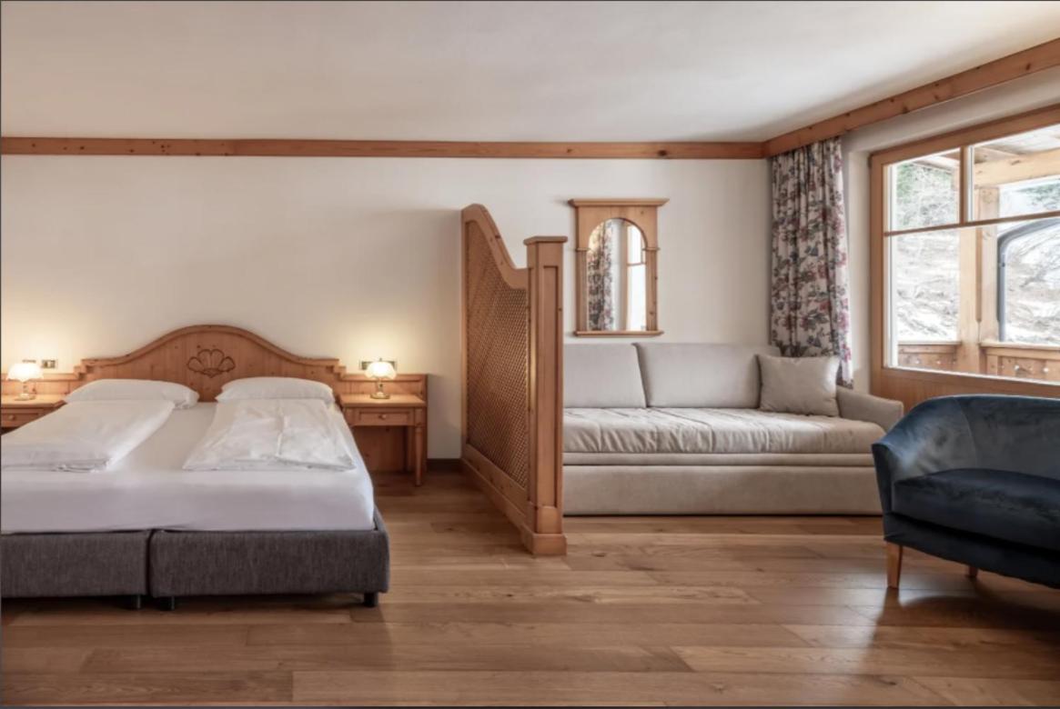 Hotel Bad Waldbrunn مونغيلفو المظهر الخارجي الصورة
